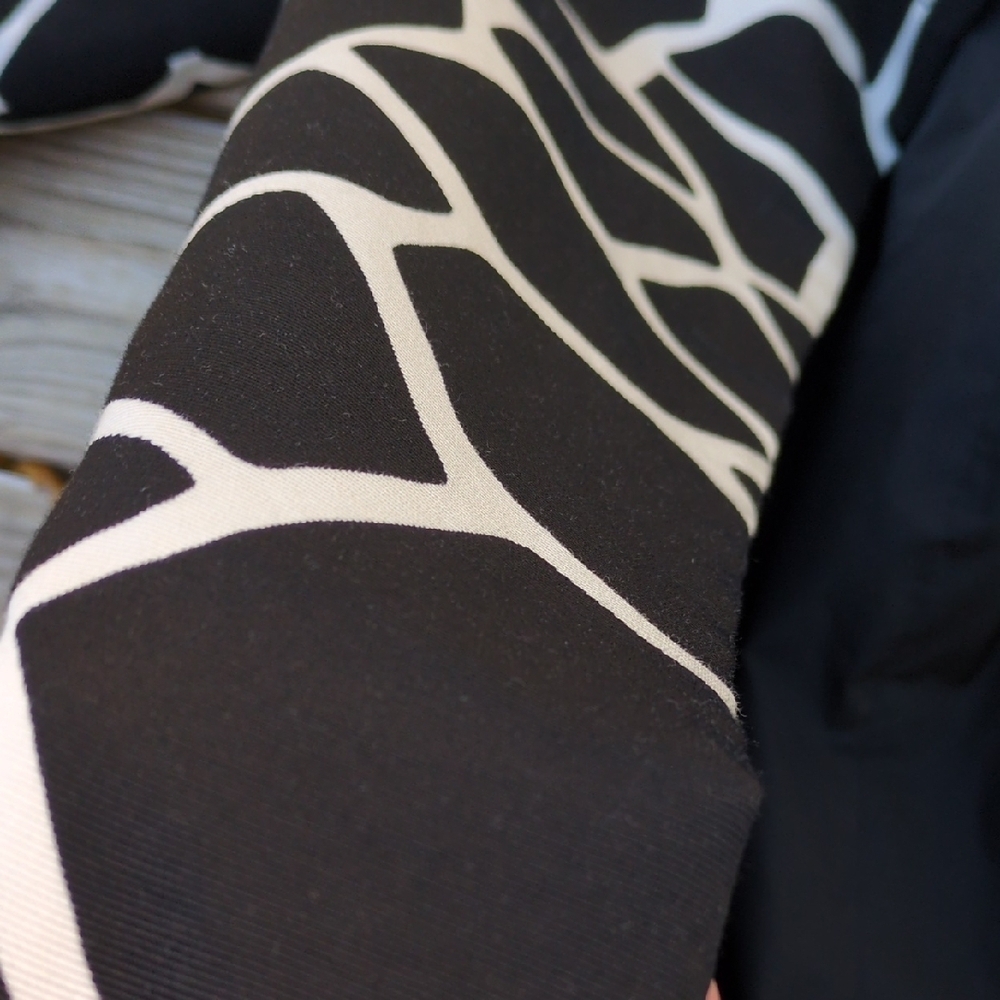 MaxMara Black and White Patterned Trench Coat - Picture 10 of 13